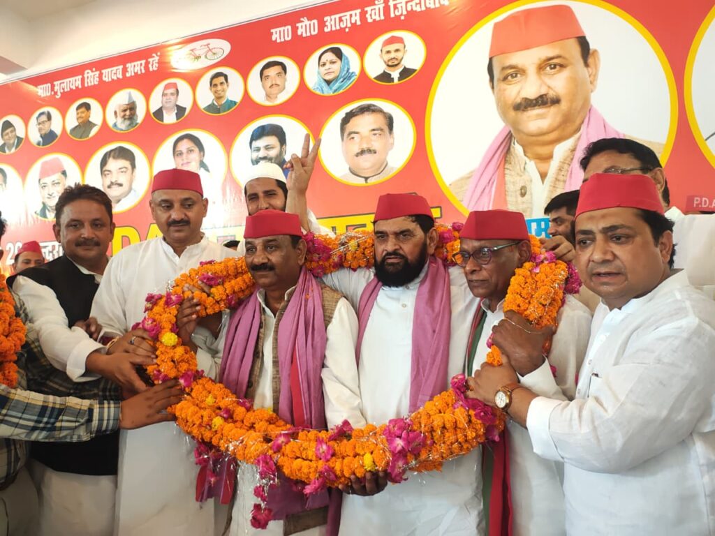 पीडीए महापंचायत में गूंजी हुंकार, संविधान बचाने को अखिलेश यादव तैयार