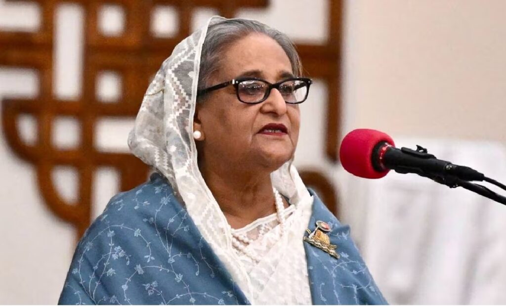 बांग्लादेश में फिर हिंदू की हत्या, क्रिसमस पर शेख हसीना बोलीं-अंधेरे के बाद रोशनी आएगी