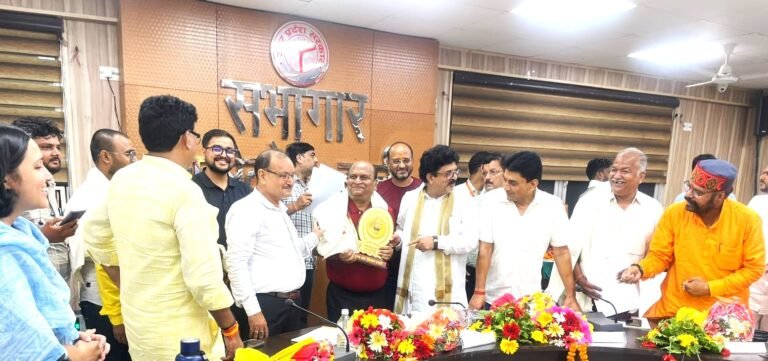 बस्ती के उद्योगपति प्रेम कुमार अग्रवाल को मिला भामाशाह सम्मान, सर्वाधिक जीएसटी करदाता के रूप में हुए सम्मानित
